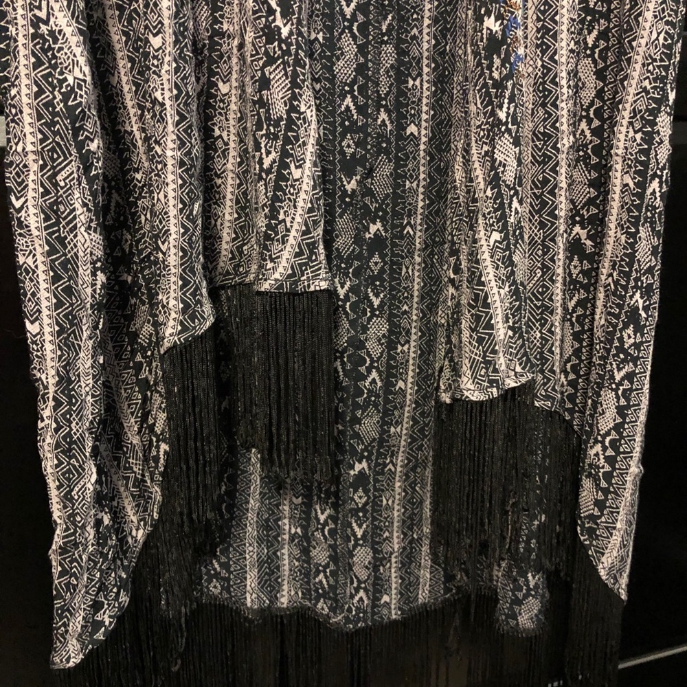 Forever 21 Komodo - Picture 3 of 4